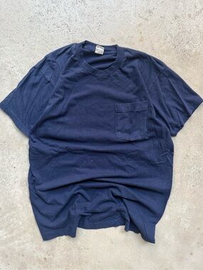 90s Vintage Navy Single Stitch Blank Mens Pocket Tshirt XL 21.5x30